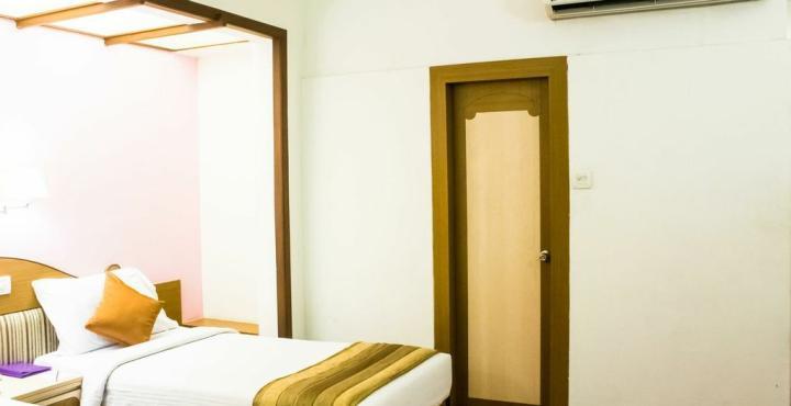 Hotel Park Central Koregaon Park Poona Buitenkant foto