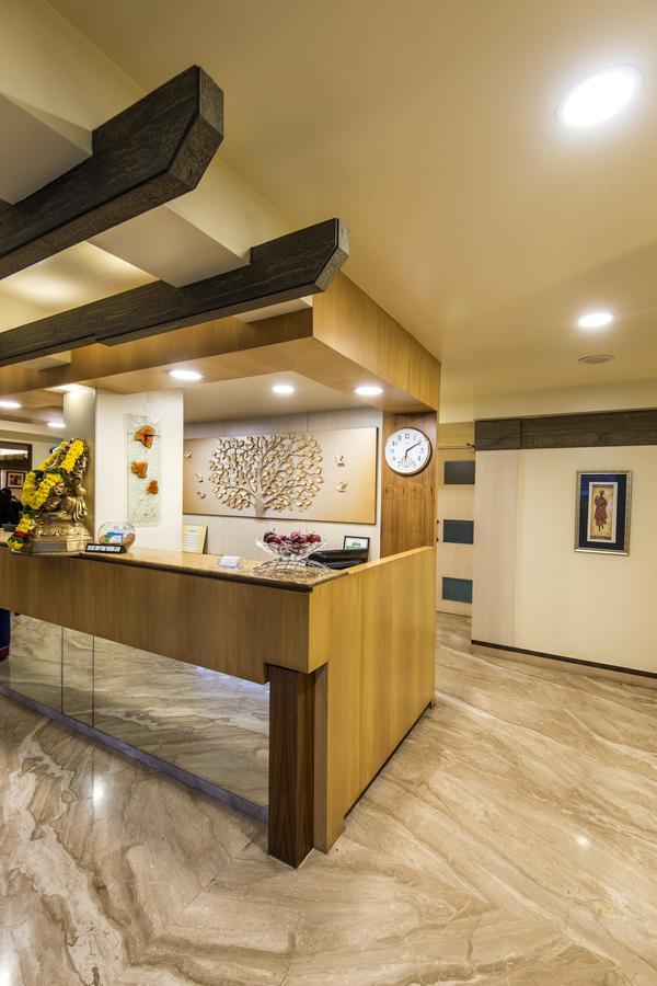 Hotel Park Central Koregaon Park Poona Buitenkant foto