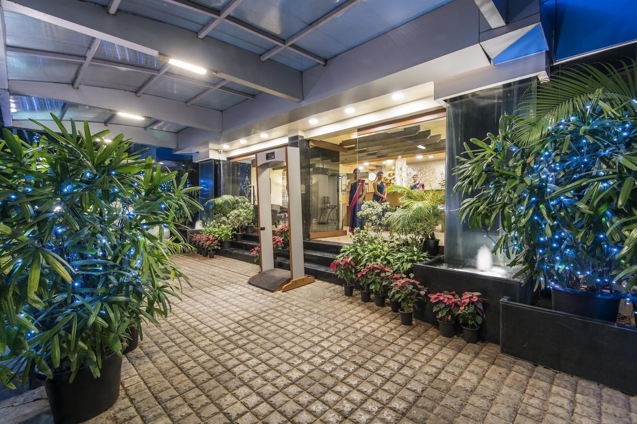 Hotel Park Central Koregaon Park Poona Buitenkant foto