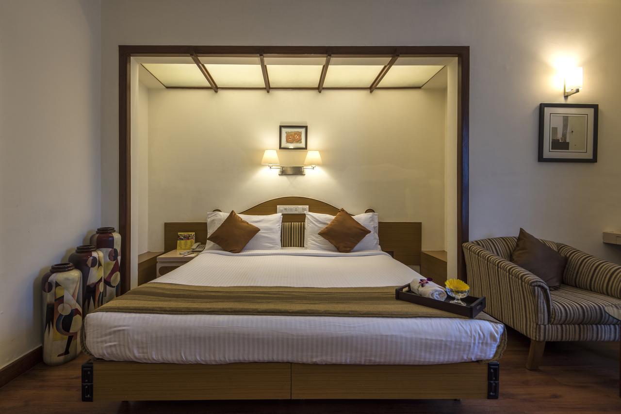 Hotel Park Central Koregaon Park Poona Buitenkant foto