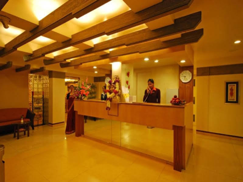 Hotel Park Central Koregaon Park Poona Buitenkant foto