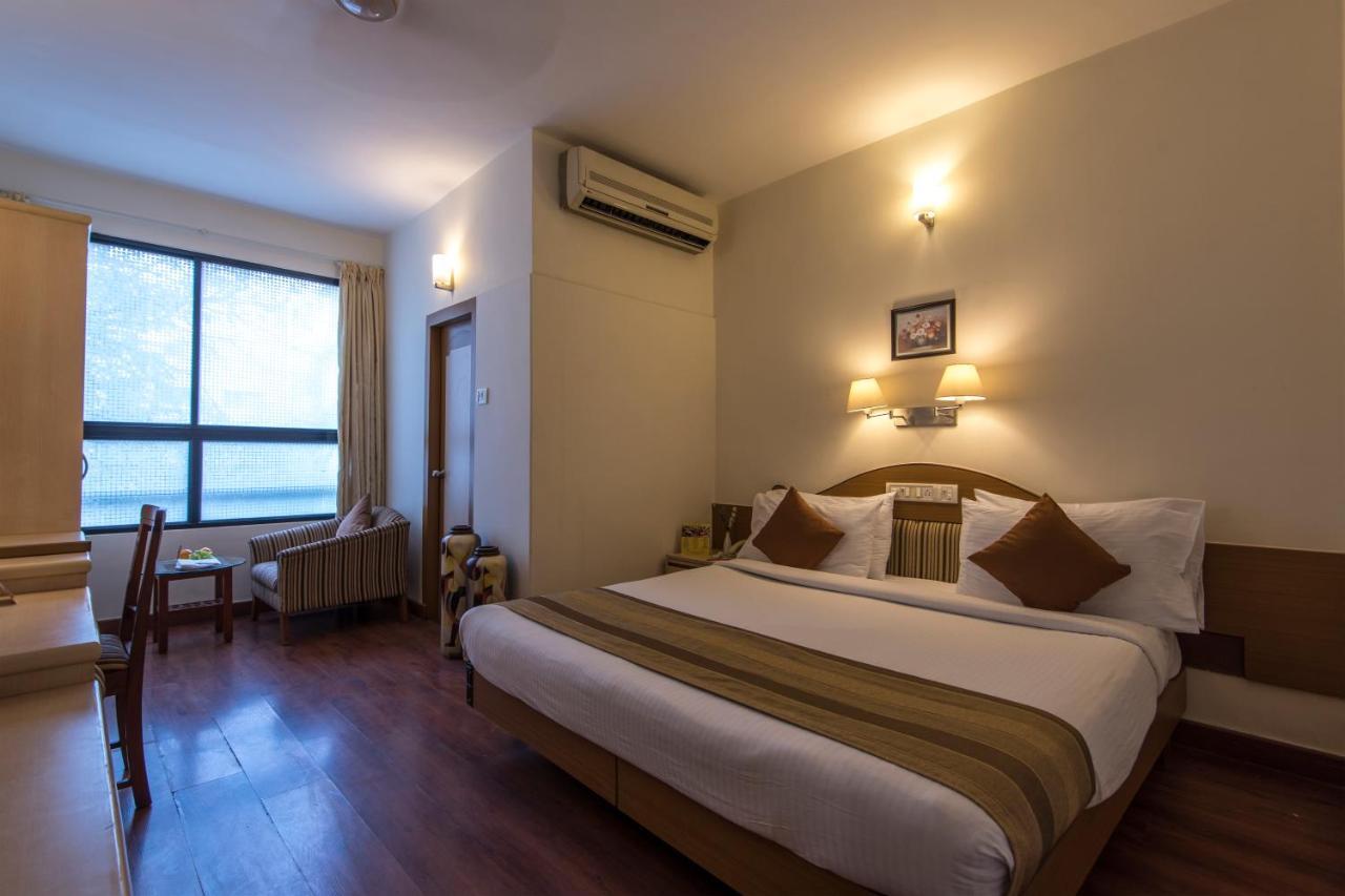 Hotel Park Central Koregaon Park Poona Buitenkant foto