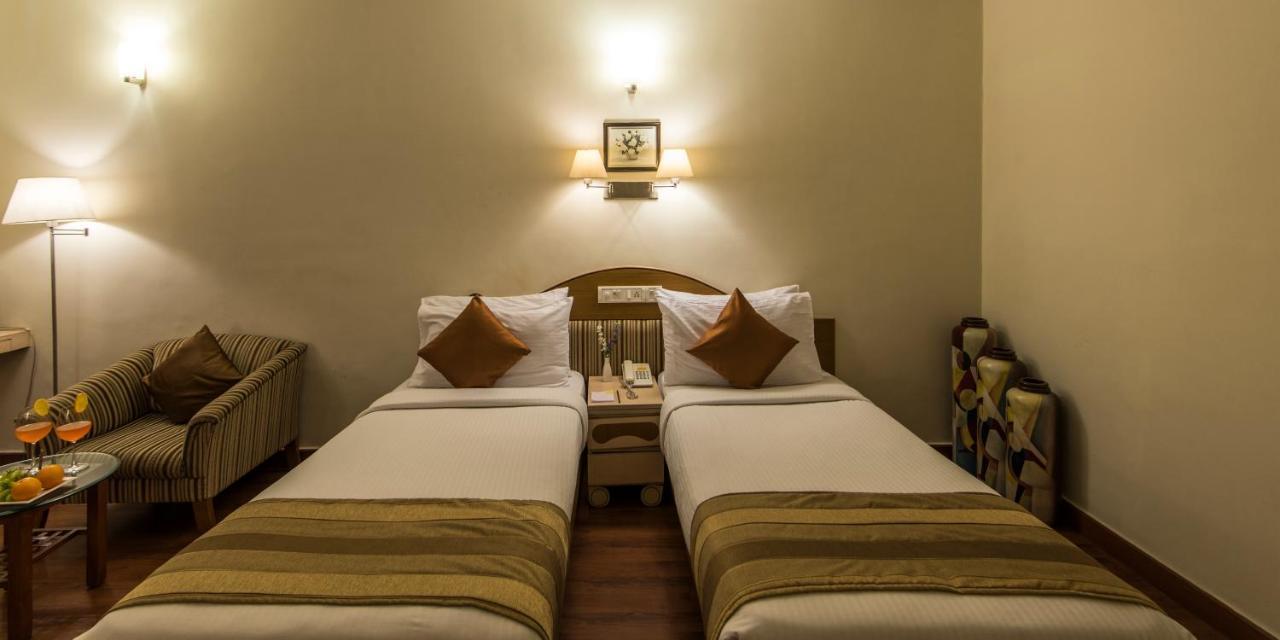 Hotel Park Central Koregaon Park Poona Buitenkant foto